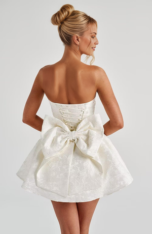 A-Line Strapless Short Jacquard Prom Dresses With Bow