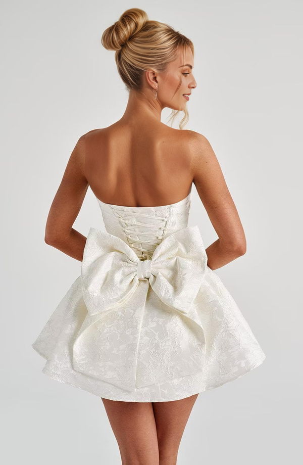 A-Line Strapless Short Jacquard Prom Dresses With Bow